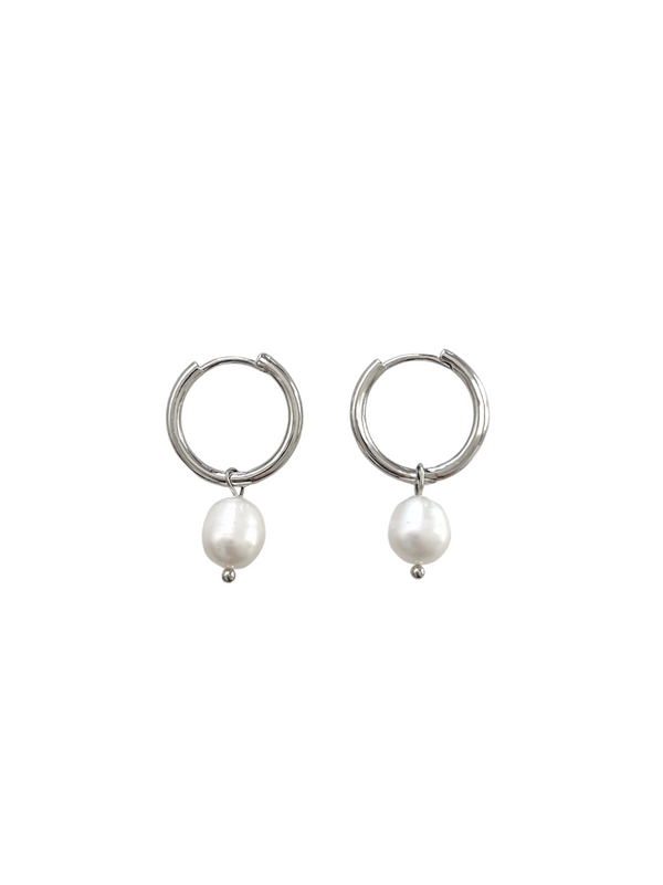 Alma Pearl Earrings